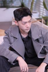-一家只做男发烫染的店
