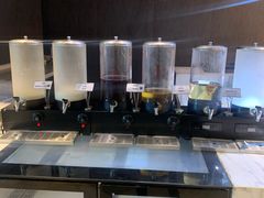 -筠咖啡西餐厅(上海国展宝龙丽筠酒店)