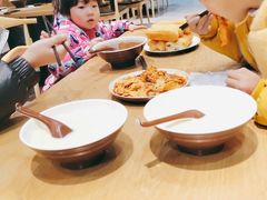 -三好食堂(煎饺·馄饨·肉饼米线·盛世广场店)