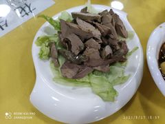 -阿三鱼头泡饼·家常菜