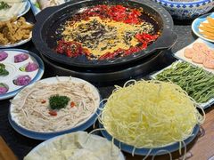 -重庆洪崖洞老火锅(音乐广场店)