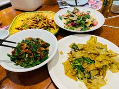 -黄泥岗·地道湖北菜(奥特莱斯店)