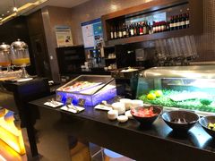 -上海西藏大厦万怡自助餐厅(徐汇店)