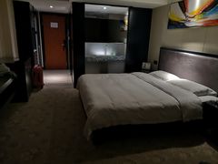 -天豪花香村酒店(贵阳花果园文创园店)