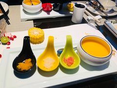 -江上荟·创意中国菜(绿地缤纷城店)