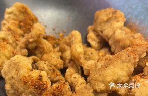 Crispy Fried Pork Snacks