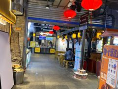 -八一路好吃街(雨田商务大厦店)