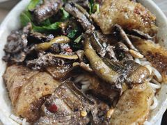 -铭记嘎洒生态鳝鱼(迎春街店)