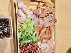 -关东小磨东北菜(上海长风大悦城店)