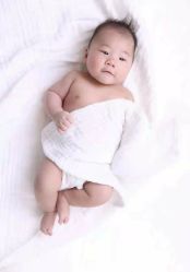 -现代经典婚纱摄影