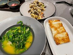 豌豆黄浸豌豆尖-半山腰·云南菜(侨福芳草地店)