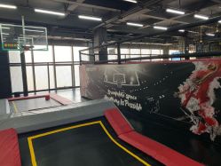 -零重力蹦床空间·滑梯·海洋球·团建(奥特莱斯店)