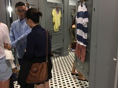 -Hollister(天环广场店)