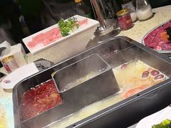 -二荆条·蜀鲜汇城市森林火锅