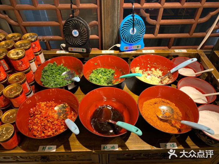 小龙坎老火锅图片