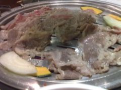 满心尝五花肉-本家韩国烤肉(青岛万象城店)