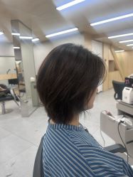 -十六番发型师事务所