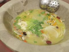 -姚记抚仙湖石锅鱼庄