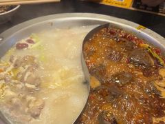 -沸炉重庆老火锅(军事博物馆店)