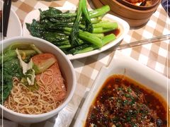 -新大咀港式茶餐厅(宝山万达店)