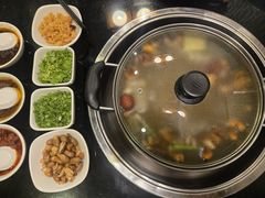 -丫丫汤膳打边炉(宏府408坊店)