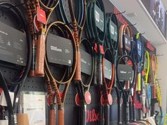 -Wilson威尔胜(漕溪北路店)