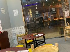 -老街烧烤大排档·地道湖北菜·龙虾馆(汉口火车站店)