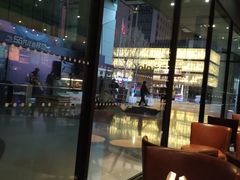 靠窗位-星巴克臻选(郑州国贸360广场店)