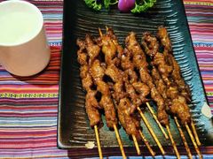 -香巴拉云南餐厅(华莱坞店)