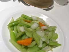 金果西芹百合-国际青年会议酒店-苏莱斯餐厅