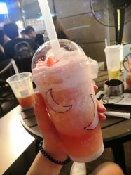 桃桃宝藏茶-桃桃屿·潮牌酷银(世纪荟店)