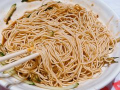 -肥肥虾庄·金牌油焖大虾(汉街SKP店)