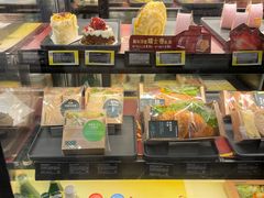 面包甜点陈列柜-星巴克(浙江省人民医院店)