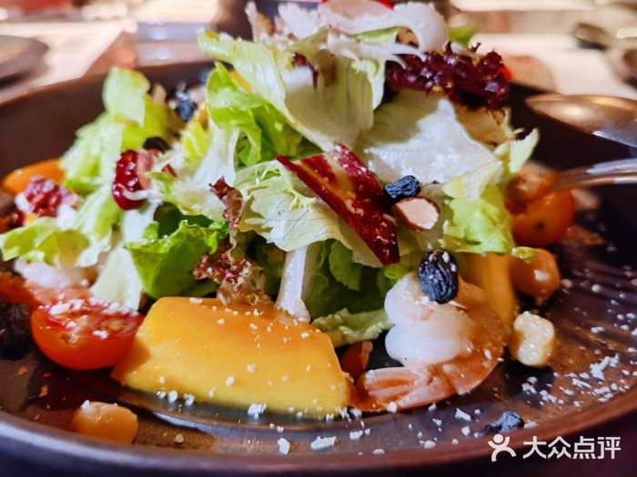 NIUNIUPARK和牛螃蟹(龙湖杭州滨江天街店)精选芒果大虾沙拉图片