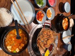 -明洞阿姨·韩式酱蟹烤肉·创意料理(三元桥店)