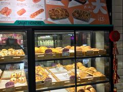 面包甜点陈列柜-圣安娜饼屋(信和广场店)