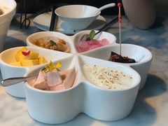 甜品总汇-蔴将·川菜(黄龙万科店)