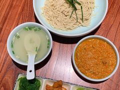 -裕兴记•蟹黄面馆(人民广场店)