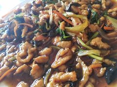 -华龙特色大骨鸡农家菜馆