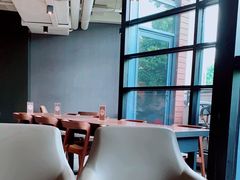 -星巴克(杭州湖滨银泰E区店)