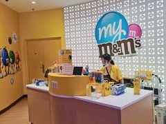 -m豆巧克力世界(上海世茂广场店)