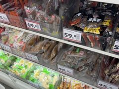 -赵一鸣零食(广州荔湾路店)