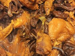 小鸡炖蘑菇-京滨饭店·餐厅(阜外大街店)