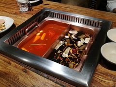 -老牌坊云南鱼豆花火锅(爱建店)