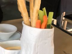 笔筒色拉-穹六人间 people 6(岳阳路店)