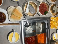 -海底捞火锅(世豪广场店)
