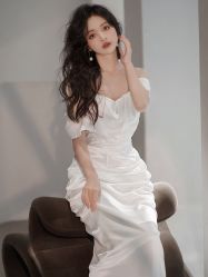 -艾米丽婚纱礼服