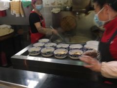 -镇南锅盖面馆(解放路店)