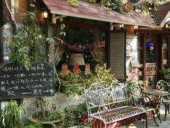 -黎黄陂路街头博物馆