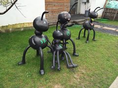 -田园东方蜜桃村的田野营地